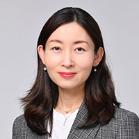 Dr Hon Wendy HONG Wen